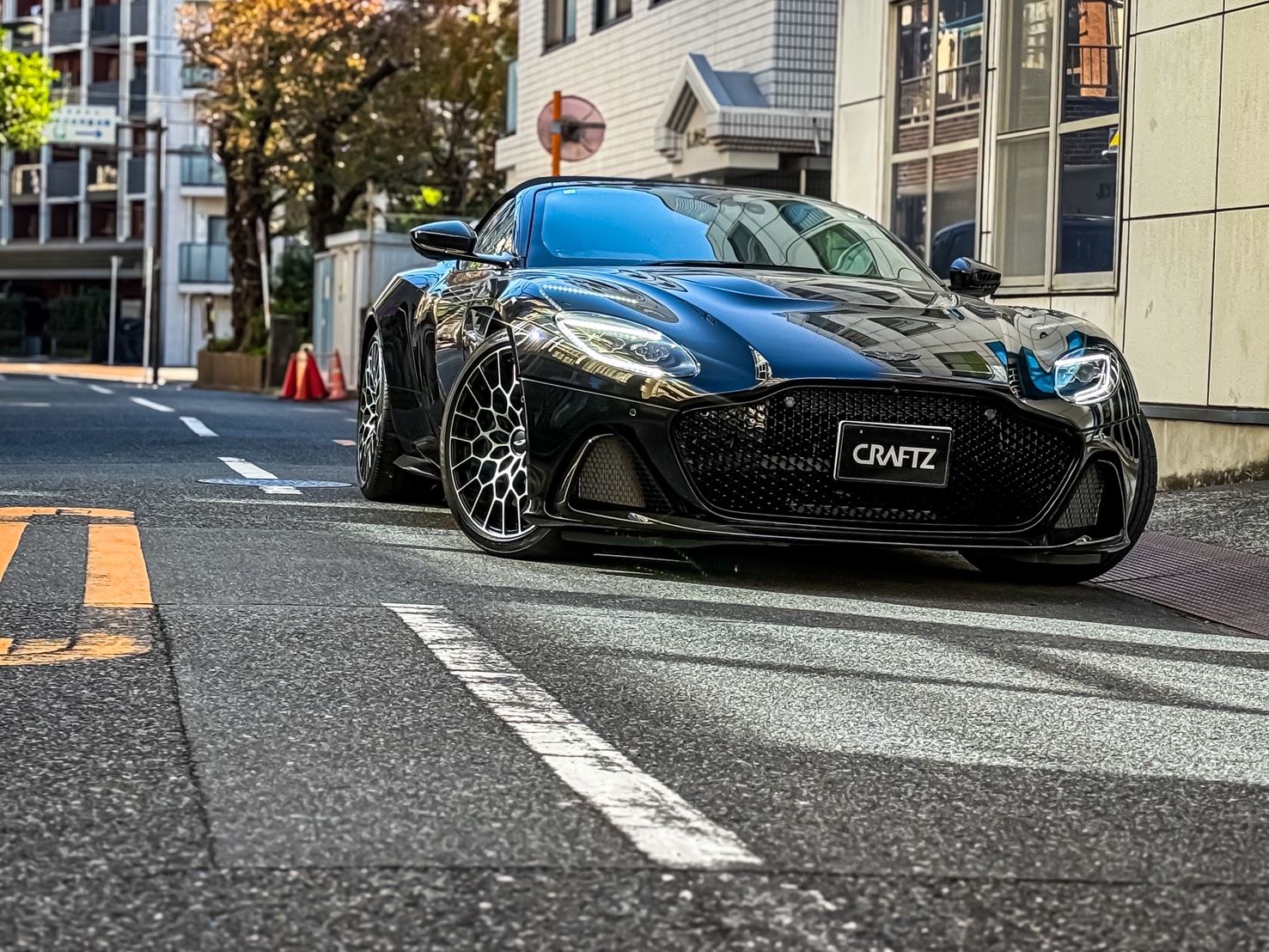 Aston Martin DBS 770 Ultimate Volante 外観・ラグジュアリーグランドツアラー